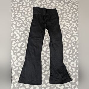 Aura Black Flair Leggings